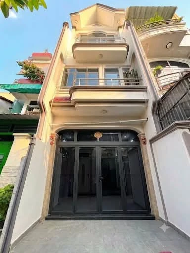 Bán nhà 3 tầng 65m2, 5 phòng ngủ, sổ vuông hoàn công đủ, Quận 3 - Ảnh 1