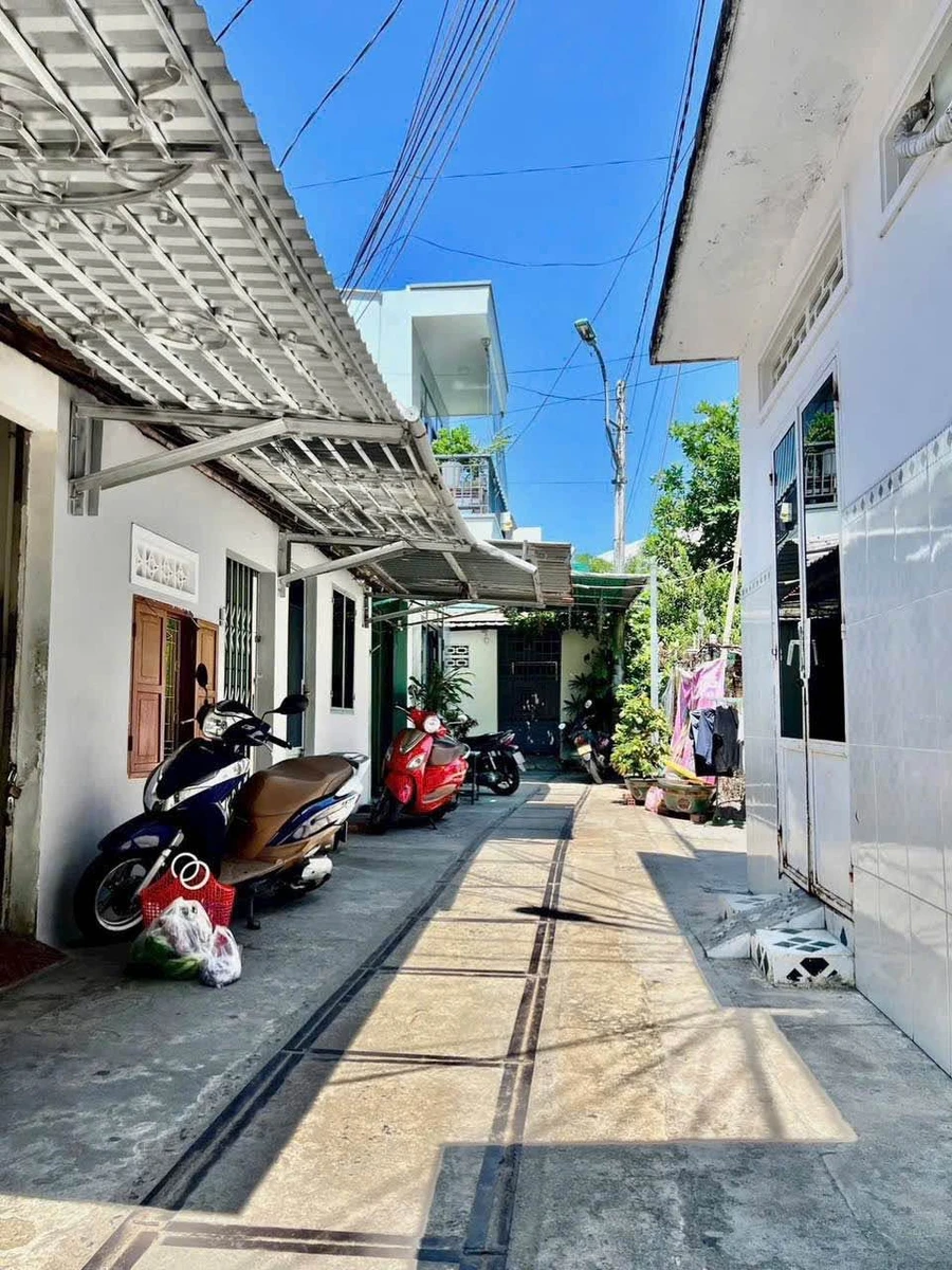 Bán nhà 2 tầng 4 phòng 52m² Nha Trang 2 tỷ 850 triệu - Ảnh 1