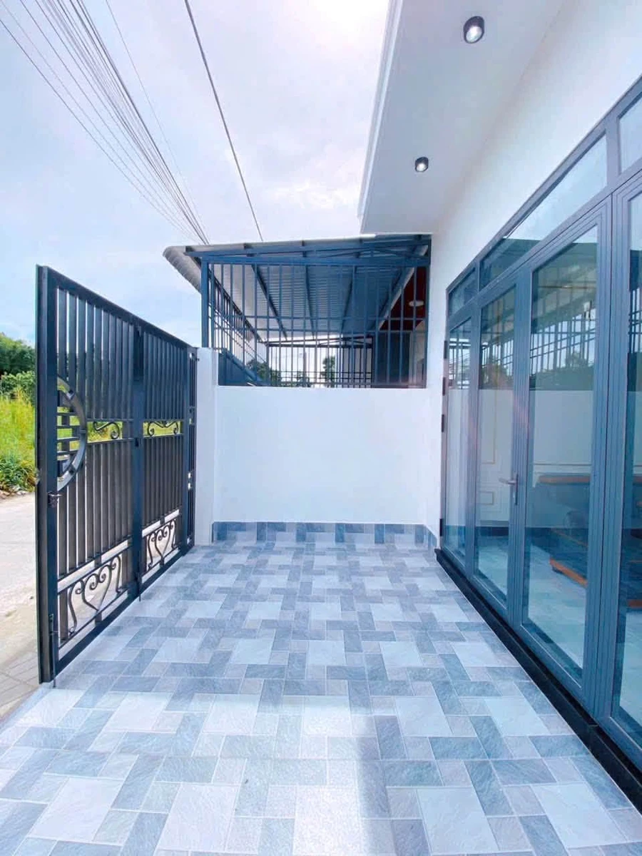 Bán nhà mặt tiền Nguyễn Huy Tưởng 90m² An Giang 1 tỷ 550 triệu - Ảnh thu nhỏ 2