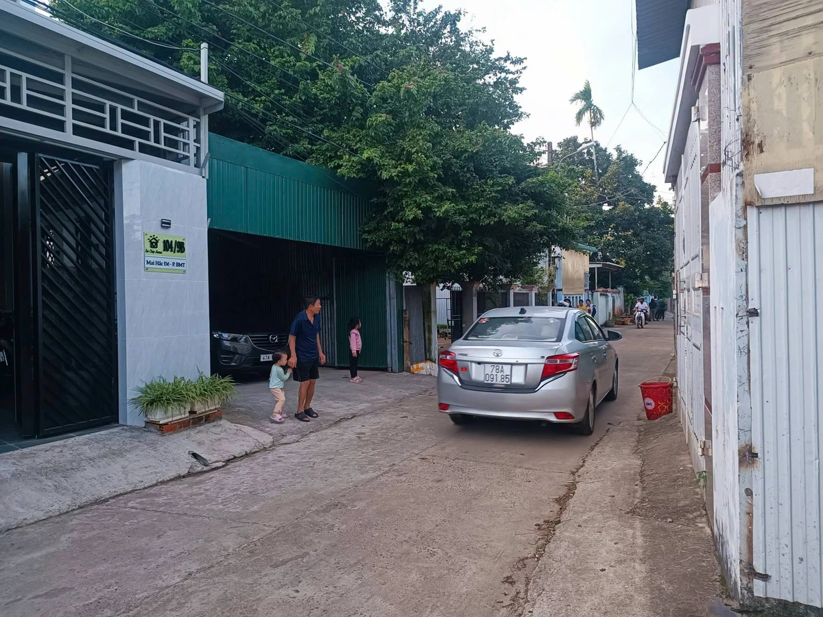 Bán đất 70m² hẻm Mai Hắc Đế, Buôn Ma Thuột 3 tỷ 450 - Ảnh thu nhỏ 3