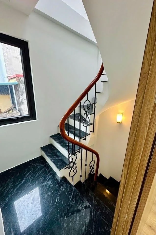Bán nhà 5 tầng 25m² Võng Thị Tây Hồ hơn 7 tỷ - Ảnh thu nhỏ 4