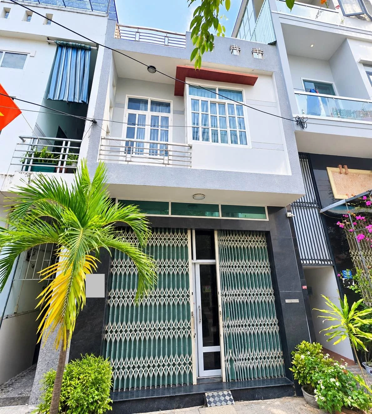 Bán nhà 2 tầng mặt tiền 86.4m² Ngô Tất Tố, Quy Nhơn - Ảnh 1