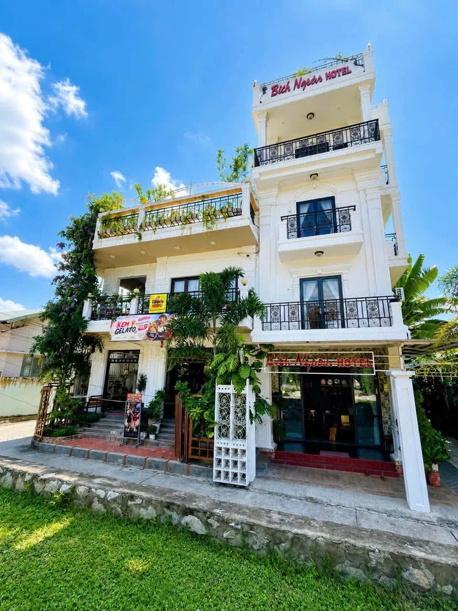 Bán khách sạn 4 tầng + quán cà phê 3 tầng 910m² Trà Vinh 13 tỷ - Ảnh thu nhỏ 2