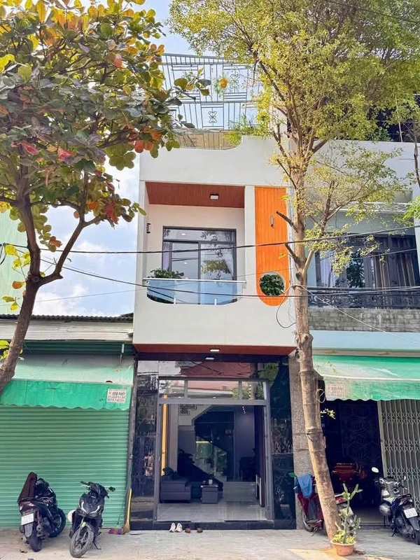 Bán nhà 3 tầng 180m² mặt tiền 7.5m Phạm Nhuật Tăng, Đà Nẵng