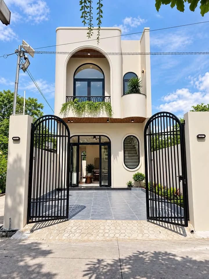 Nhà 2 mặt tiền 3 phòng ngủ 112m² Bình Dương, Hồ Chí Minh - Ảnh thu nhỏ 2