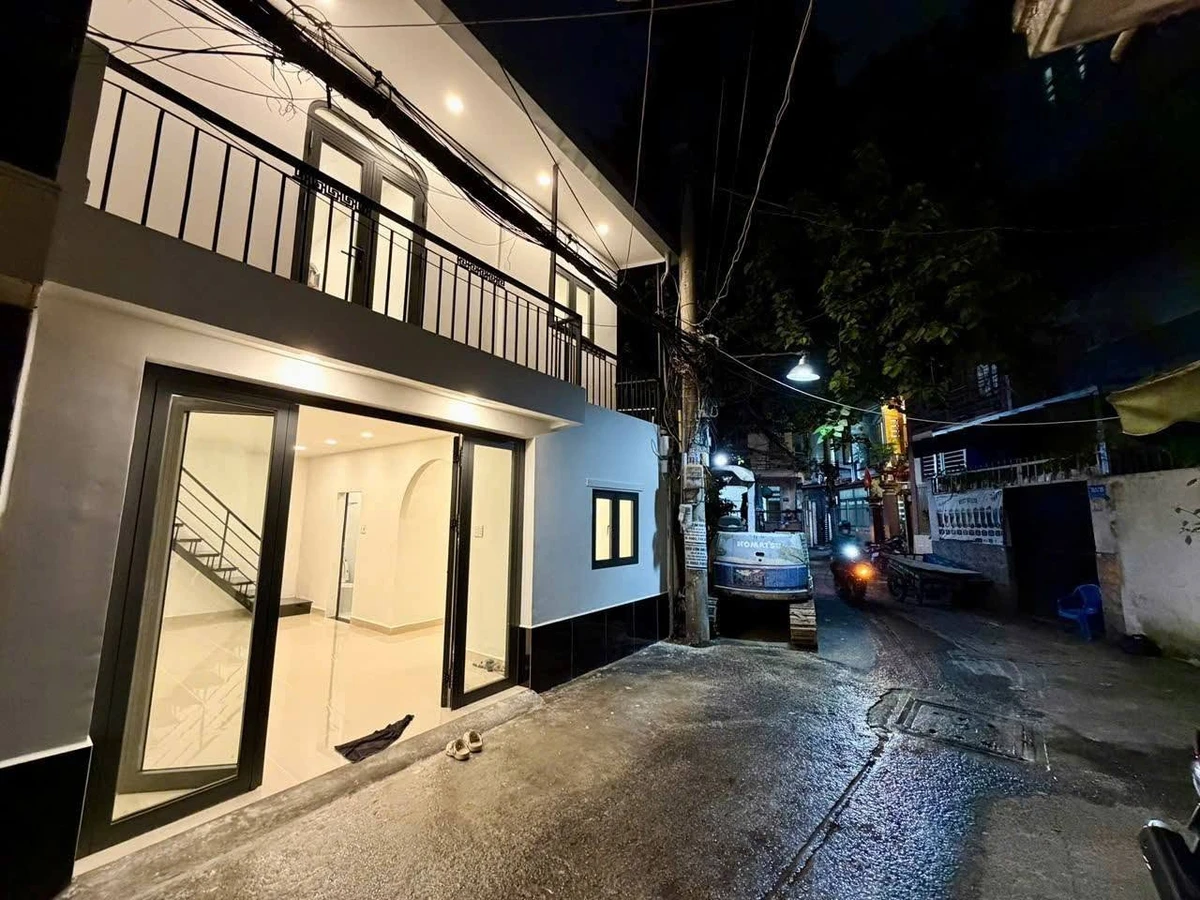 Bán nhà HXH Lạc Long Quân 29m² 2PN, có gara, Bảy Hiền, Tân Bình - 4,86 tỷ - Ảnh thu nhỏ 2