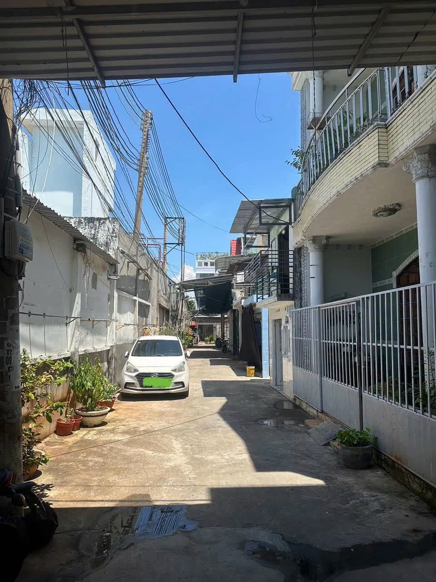Bán nhà 1 trệt 1 lầu hẻm 21,6m² Rạch Dừa 1,66 tỷ - Ảnh 1