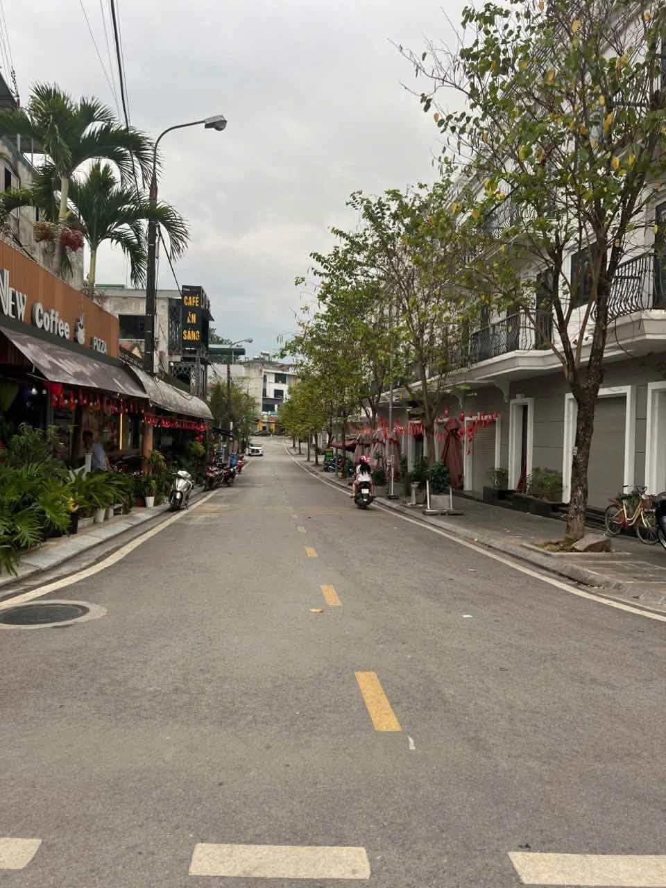 Bán nhà 3 tầng 1 tum 70m² mặt tiền Điện Biên, Quận 1 - Ảnh 1