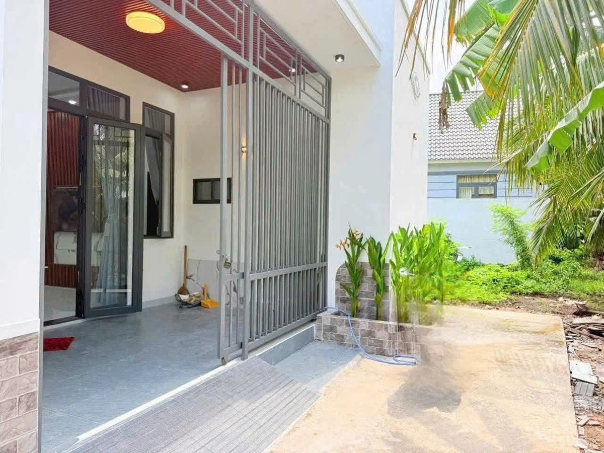 Bán nhà mới hoàn thiện 87m2 giá 1 tỷ 190 triệu tại Phường 6, Bến Tre - Ảnh 1