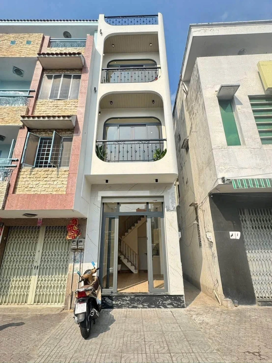 Bán nhà mặt tiền Dương Bá Trạc Q.8, 70.3m², 7.48 tỷ - Ảnh 1