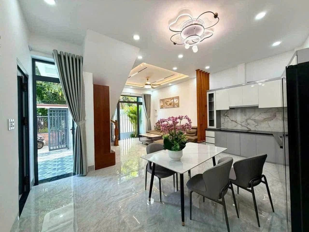 Bán nhà 3PN 86m² gần bến xe Nha Trang, giá 2 tỷ 870 - Ảnh 1