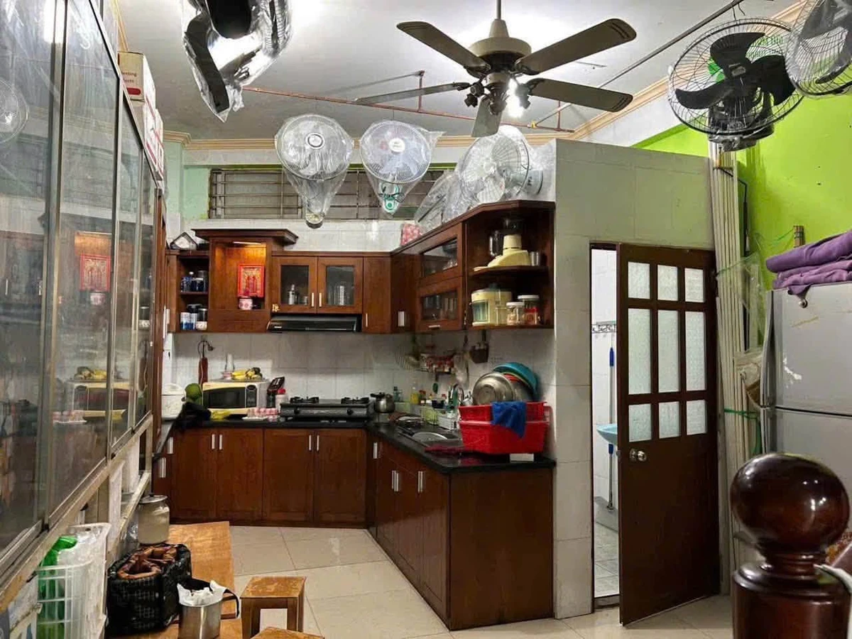 Bán nhà 1 trệt 3 lầu mặt tiền Nguyễn Huệ Phan Thiết 68m² - Ảnh thu nhỏ 4