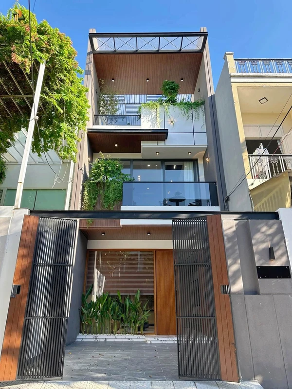 Bán nhà 3 tầng 100m2 3PN 3WC tại Cồn Dầu 2, Hòa Xuân, Đà Nẵng giá 7,85 tỷ