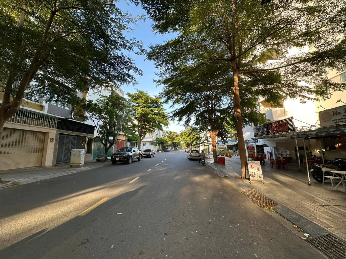 Bán shophouse 2 tầng 61,4m² Vương Thừa Vũ Nam Nha Trang - Ảnh 1