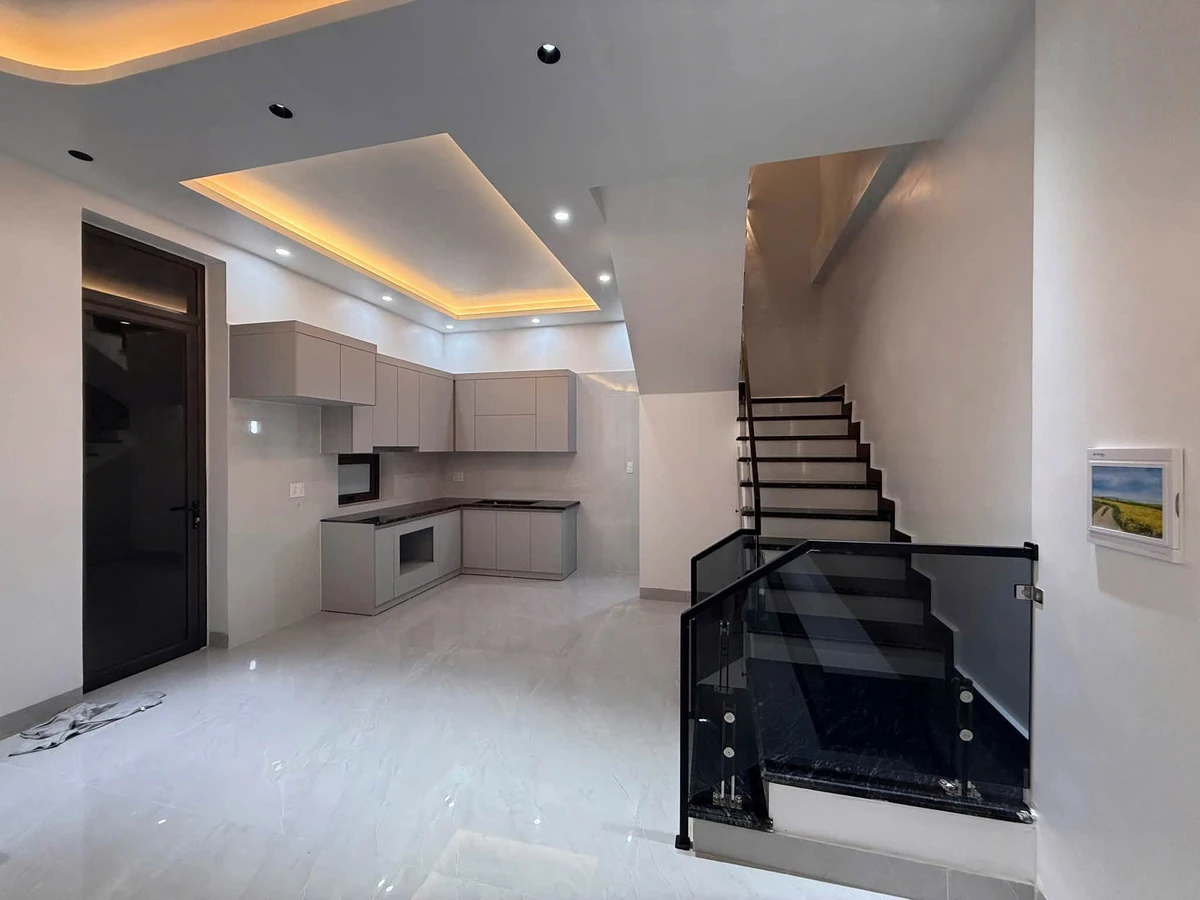 Bán nhà 3 tầng 48,8m² Hoa Động, full nội thất, ô tô để cửa - Ảnh thu nhỏ 2