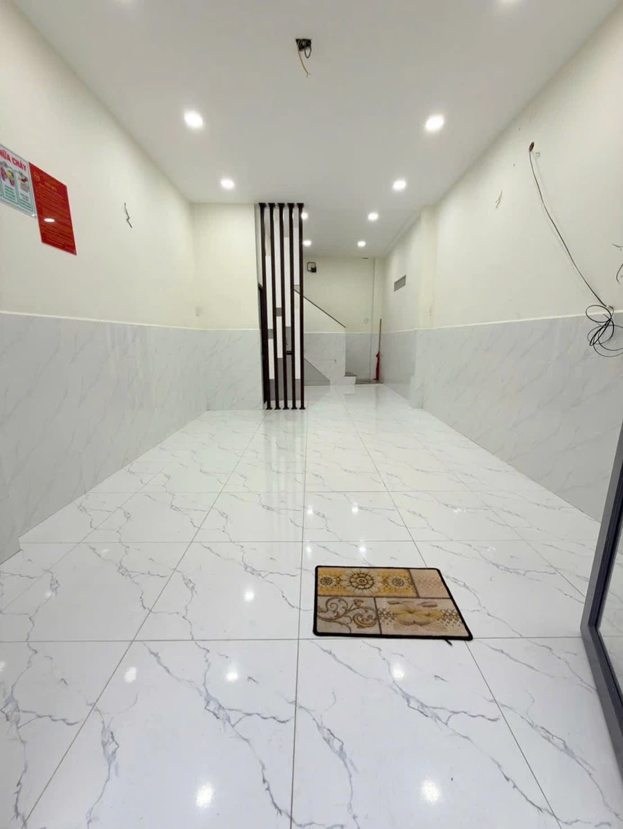 Cho thuê nhà hẻm xe hơi Ông Ích Khiêm Q11, 2PN, 31.5m2, 12tr/tháng - Ảnh 1