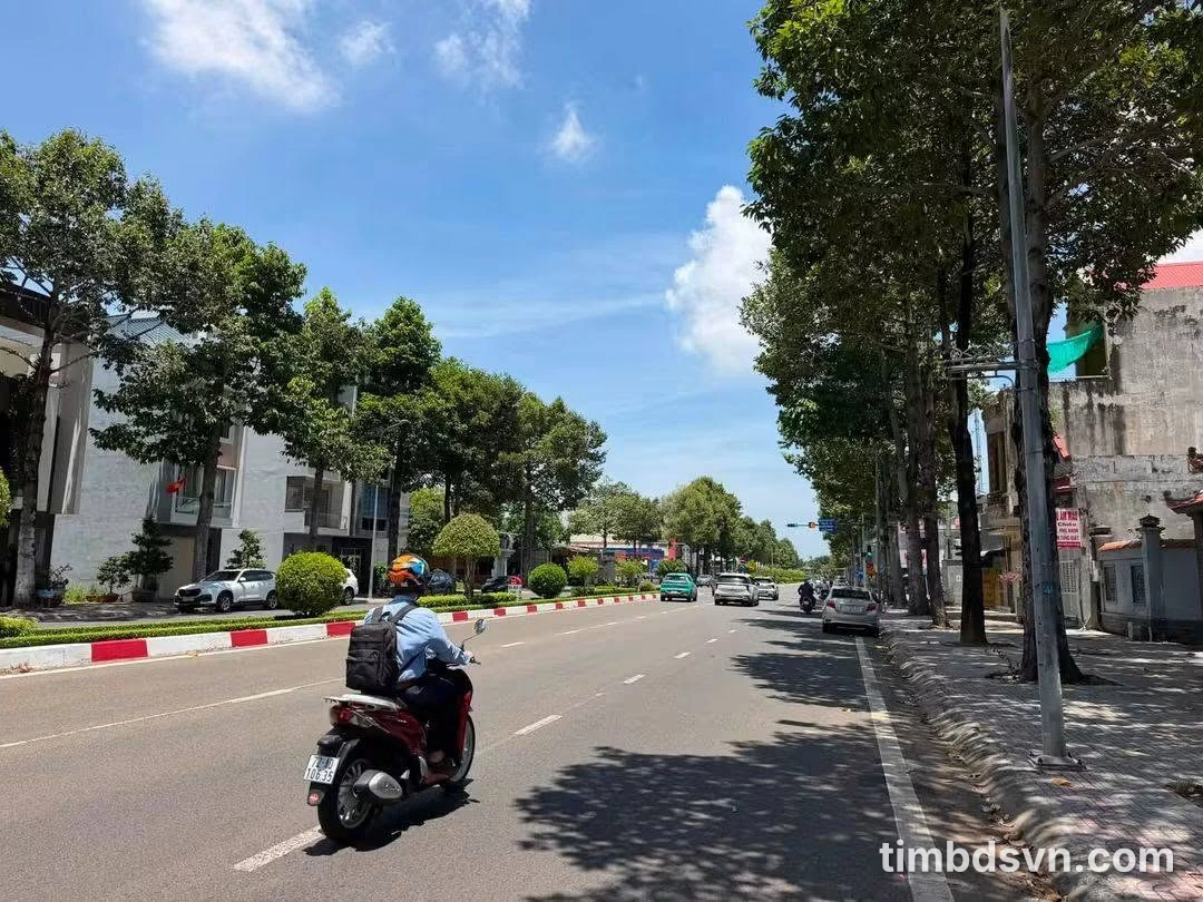 Bán mặt tiền kinh doanh Hùng Vương Bà Rịa 185m2 - Ảnh thu nhỏ 2