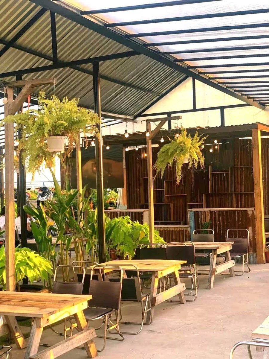 Sang nhượng quán ăn 2.422m2 Rạch Giá 700 triệu - Ảnh thu nhỏ 4