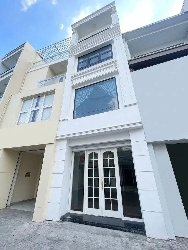 Bán shophouse 120m² 4 tầng Huỳnh Văn Bánh, Tân Bình 11.3 tỷ - Ảnh 1