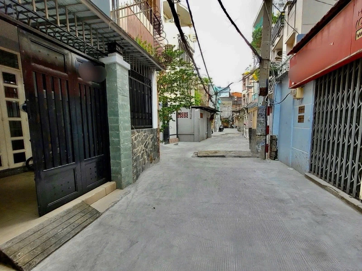 Bán nhà phố 80m² 6 phòng ngủ trung tâm Phú Nhuận - Ảnh 1