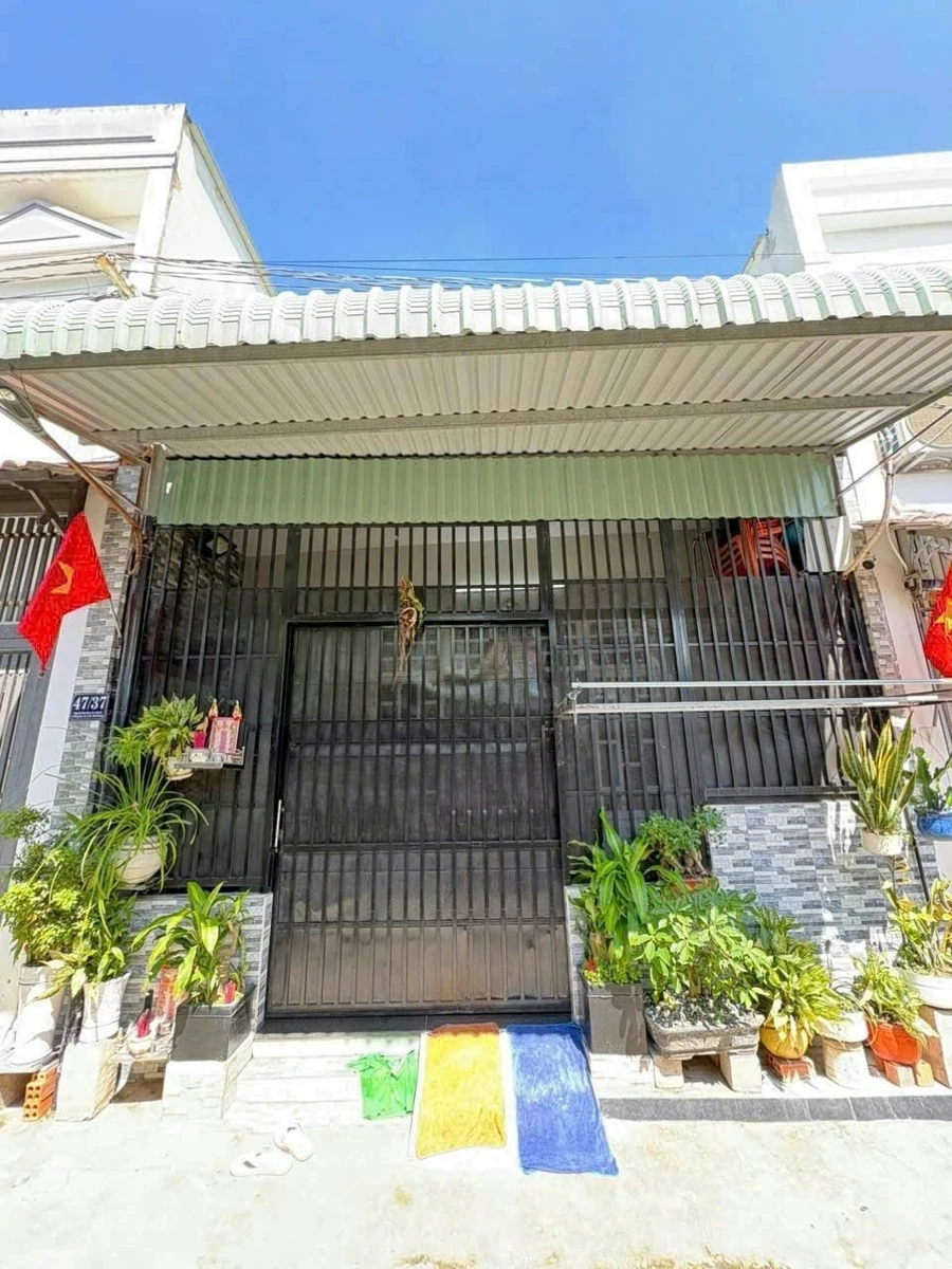 Nhà cấp 4 57m2, 2 phòng ngủ Dĩ An 3.79 tỷ - Ảnh 1