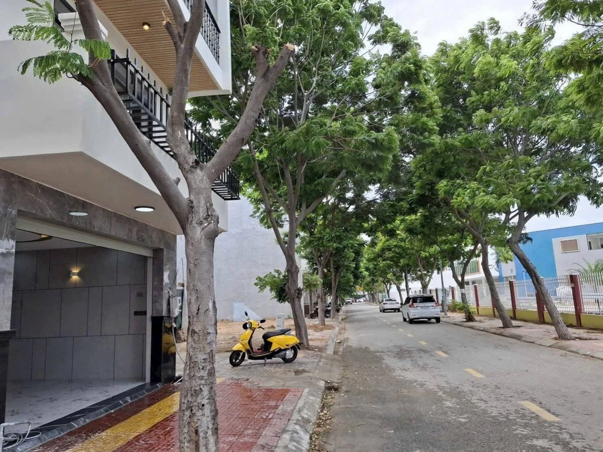 Bán nhà phố mới 235m², 4 phòng ngủ, Phan Rang - Tháp Chàm, 4.95 tỷ - Ảnh thu nhỏ 3