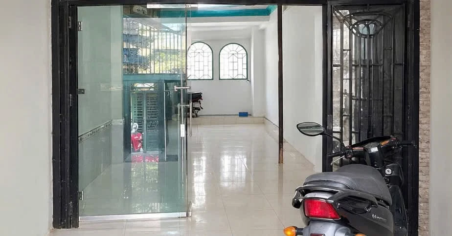 Cho thuê nhà mặt tiền Đội Cung, Quận 11, 64m², 16 triệu/tháng - Ảnh thu nhỏ 2