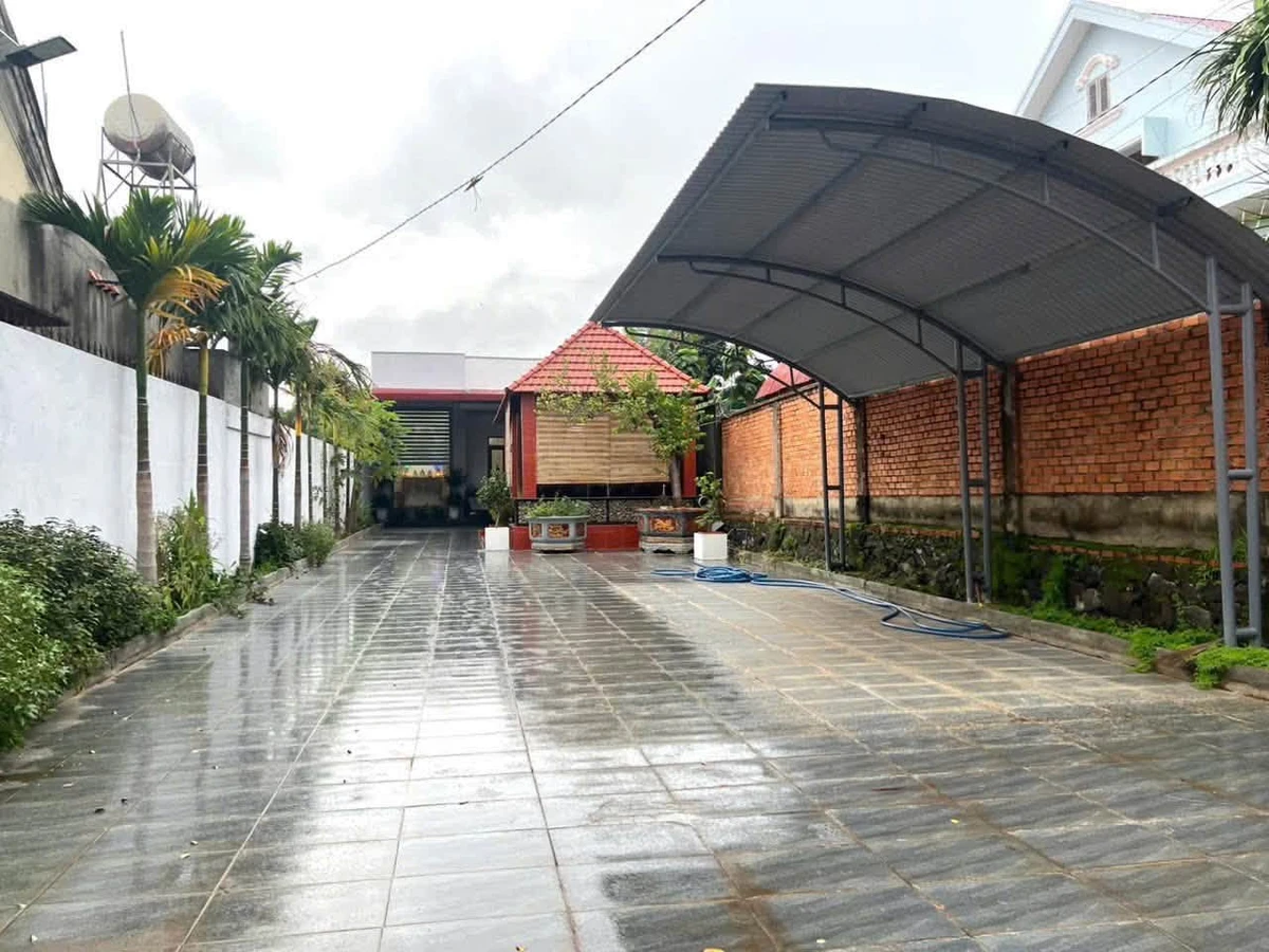 Bán nhà mặt tiền đường 24m 570m2 Đắk Lắk - Ảnh thu nhỏ 2
