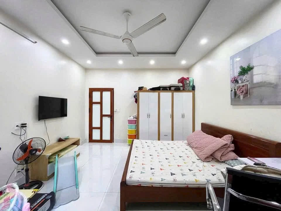 Bán nhà 4 tầng 92m2 mặt đường Hoàng Thế Thiện, Hải Phòng, giá 13 tỷ - Ảnh thu nhỏ 4