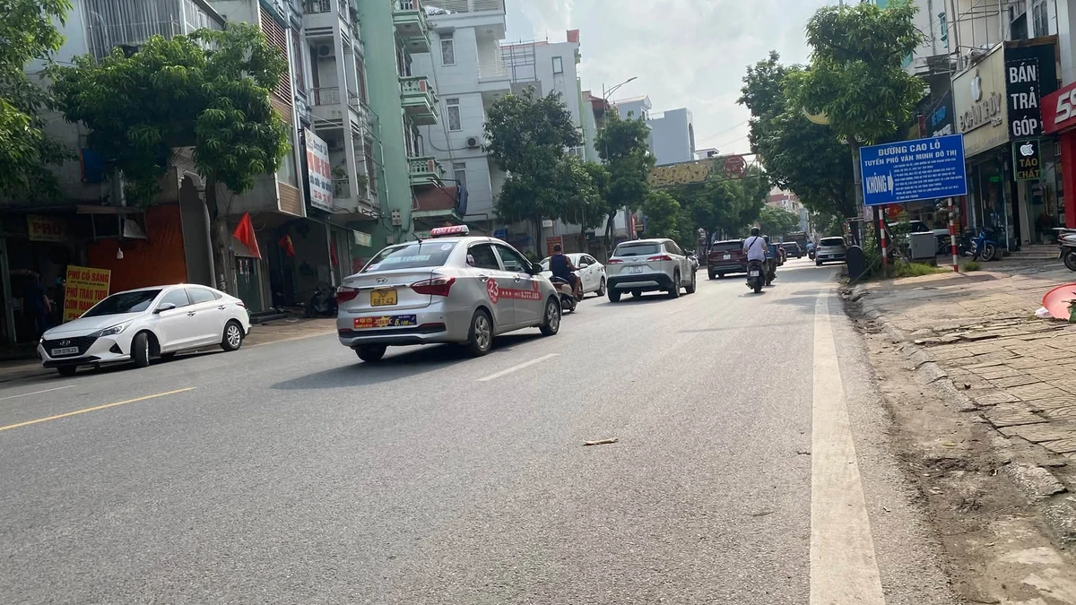 Bán nhà 3 tầng mặt tiền 4,5m phố Cao Lỗ, Đông Anh, đang cho thuê 10 triệu/tháng - Ảnh thu nhỏ 3