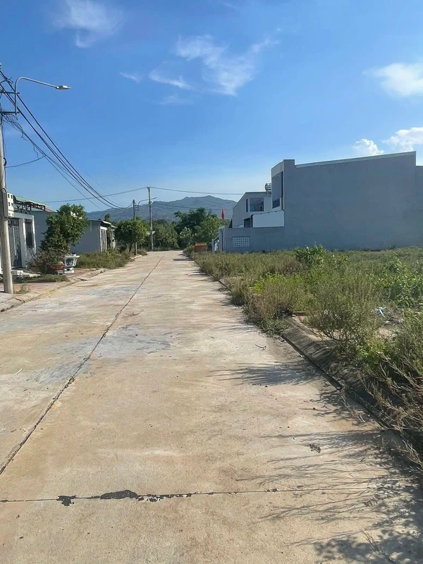 Bán lô đất 100m2 khu TĐC chợ kV7 Bùi Thị Xuân