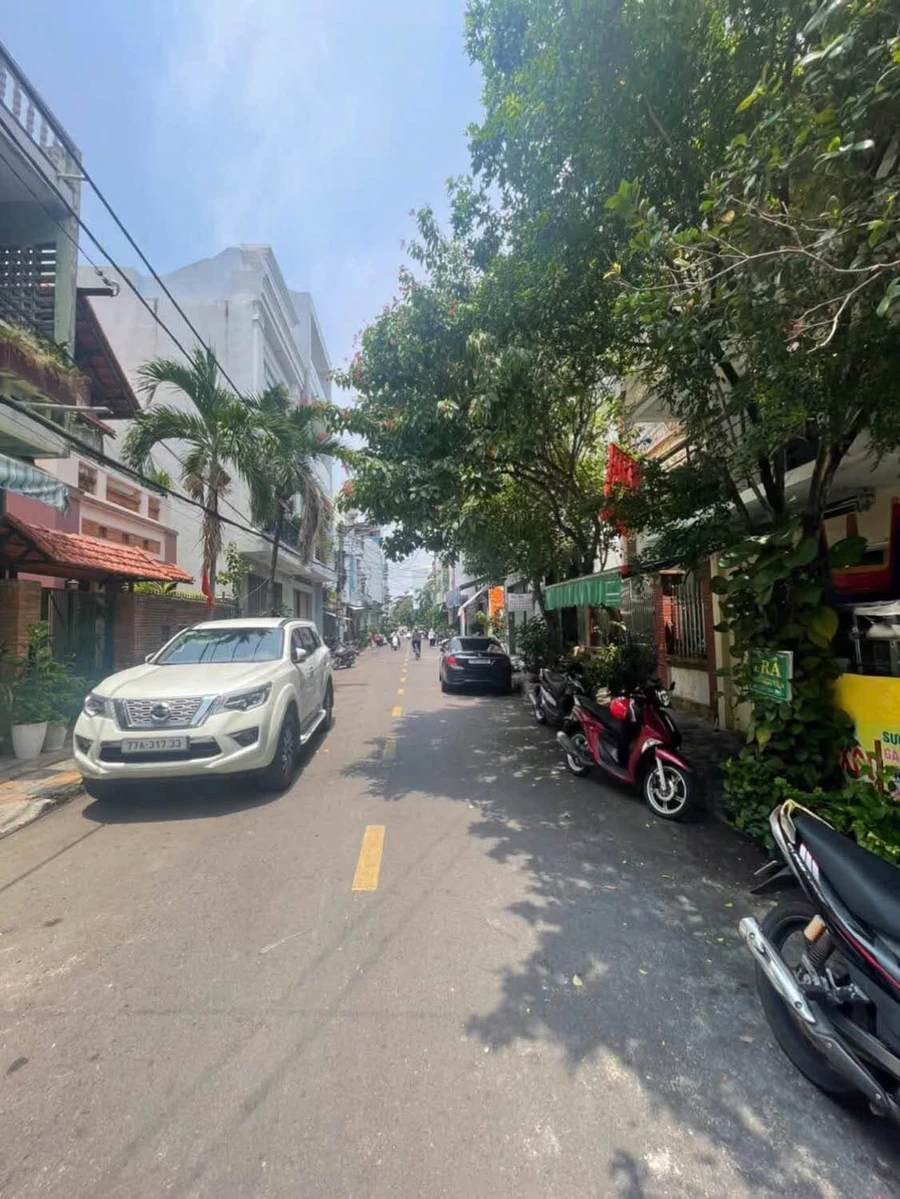 Bán nhà mặt tiền Bà Triệu, Quy Nhơn, 135m2, 2 phòng ngủ - Ảnh thu nhỏ 4