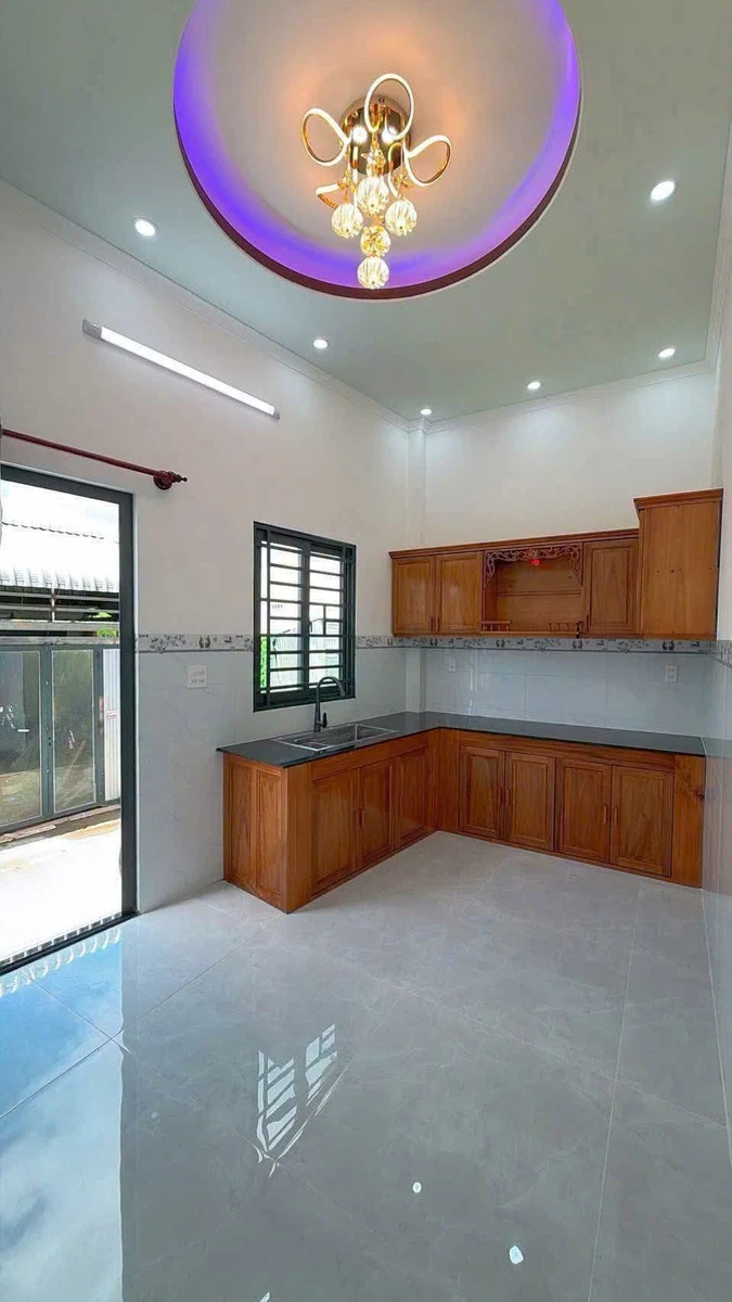 Bán nhà 2 lầu mặt tiền Nhật Tảo, Cần Thơ, 85m², 2.79 tỷ - Ảnh thu nhỏ 5