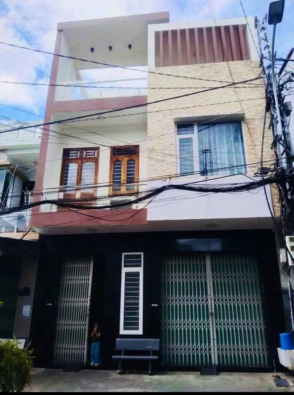 Bán nhà mặt tiền 4PN 185m² khu Chợ Đầm Quy Nhơn