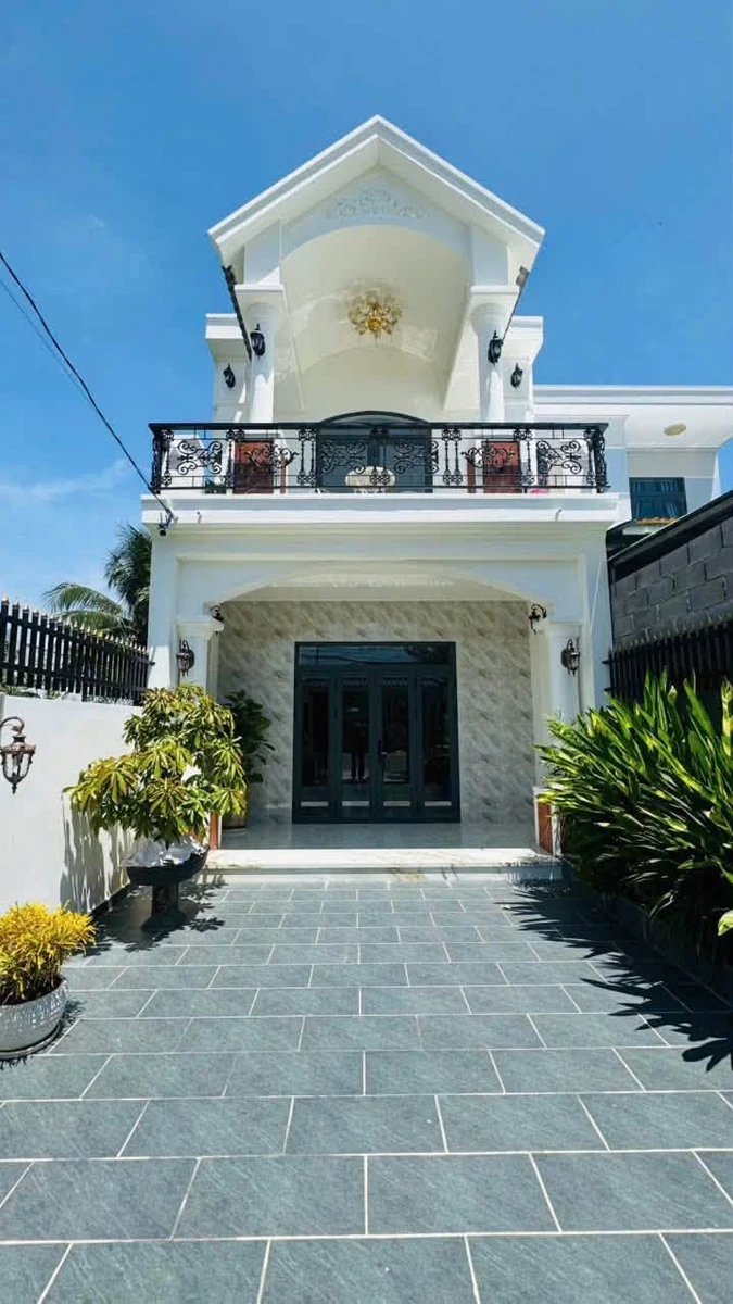 Bán nhà mặt tiền 3PN 158m2 Hóc Môn 3 tỷ 280tr - Ảnh 1