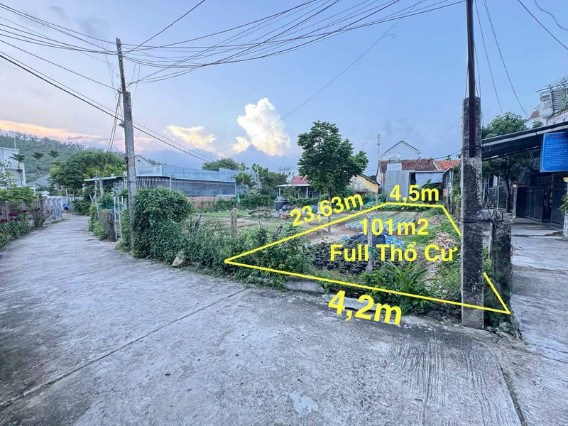 Bán lô đất góc 101m2 Phường Bình Kiến, Tuy Hòa