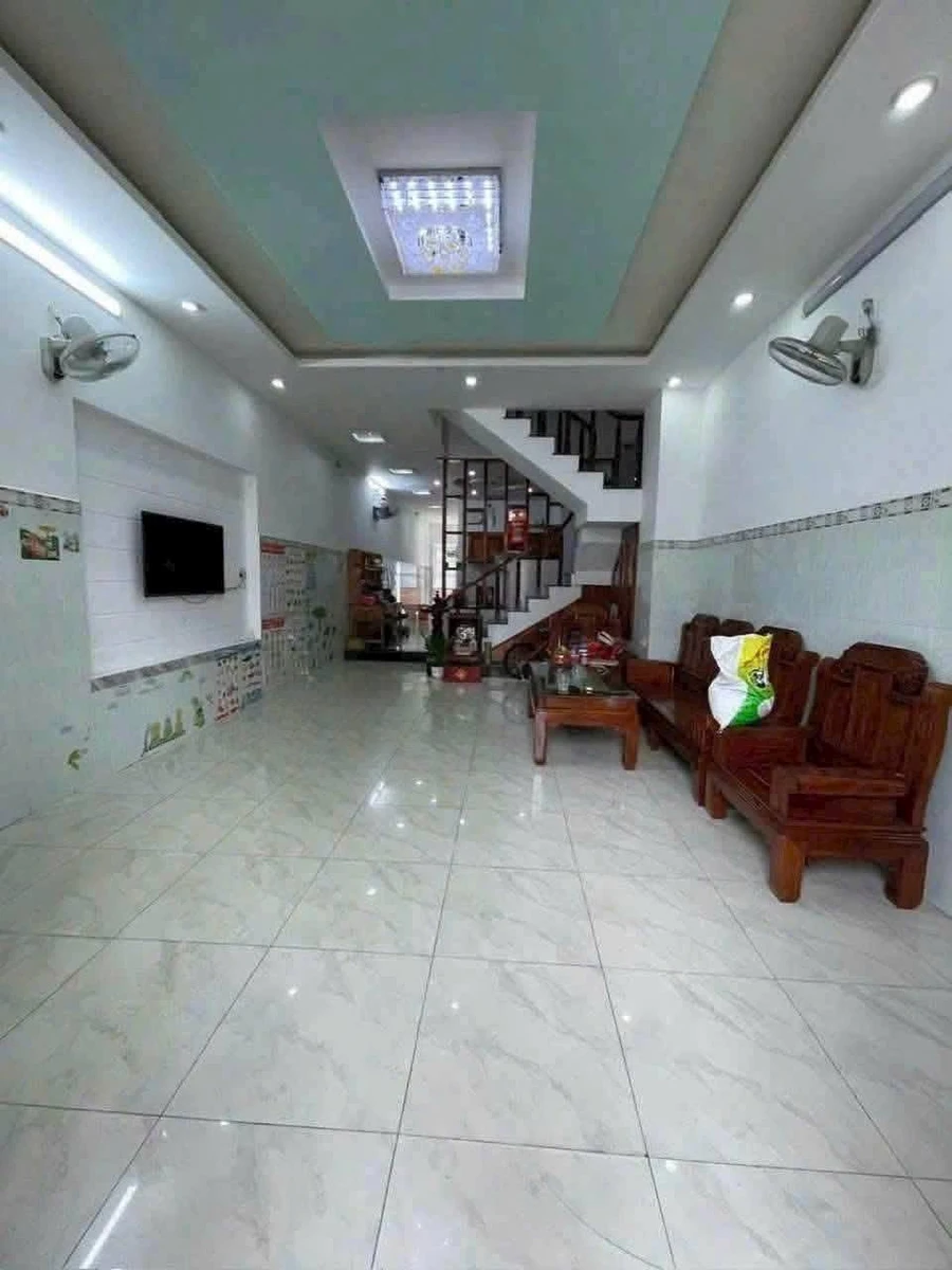 Bán nhà 1 trệt 2 lầu 90m2 (5x18) khu Triều Phát, P. Phước Nguyên, TP. Bà Rịa, giá 4,8 tỷ - Ảnh thu nhỏ 4