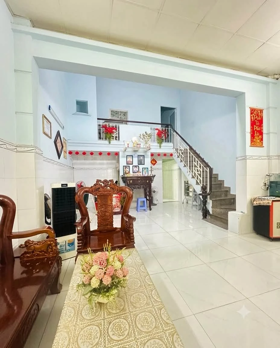 Bán nhà 2 tầng 110m2, 3PN, hẻm ô tô, gần chợ Hiệp Bình, Thủ Đức, giá nhỉnh 6 tỷ - Ảnh 1