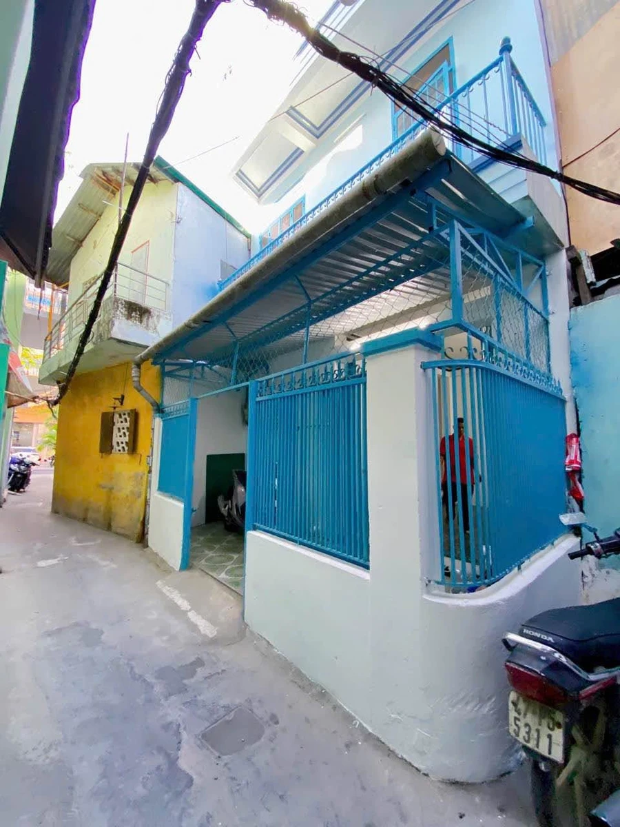 Bán nhà 3 tầng 81.9m2 Nha Trang 3 tỷ 290 triệu - Ảnh 1