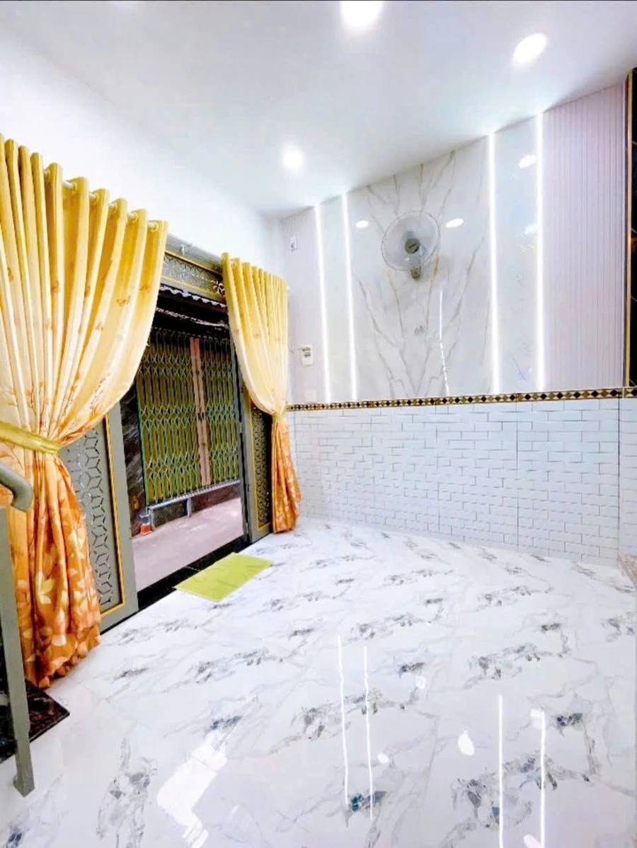 Bán nhà hẻm Đoàn Văn Bơ 1 trệt 2 lầu, 2PN, 12.6m², giá 2.25 tỷ, Quận 4 - Ảnh thu nhỏ 3