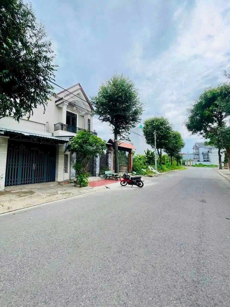 Bán nhà 1 trệt 1 lầu 90m2, 3PN, sổ hồng riêng, QL50 Tân Kim, Cần Giuộc, Long An - Ảnh 1