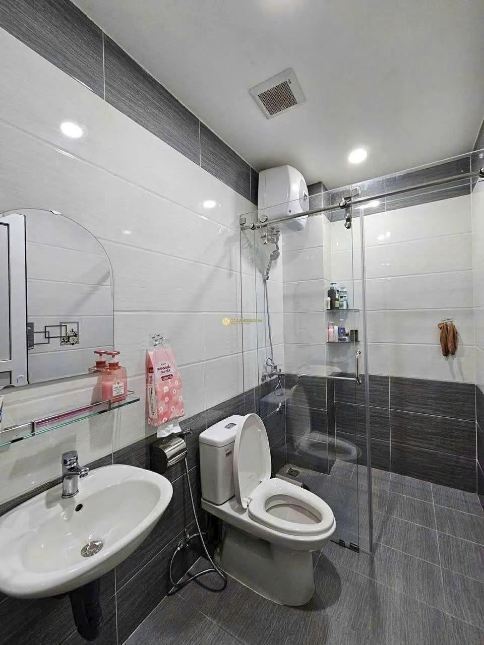 Bán nhà phố 92.8m² 3 PN Nguyễn Trung Trực, Đà Lạt 8.5 tỷ - Ảnh 1