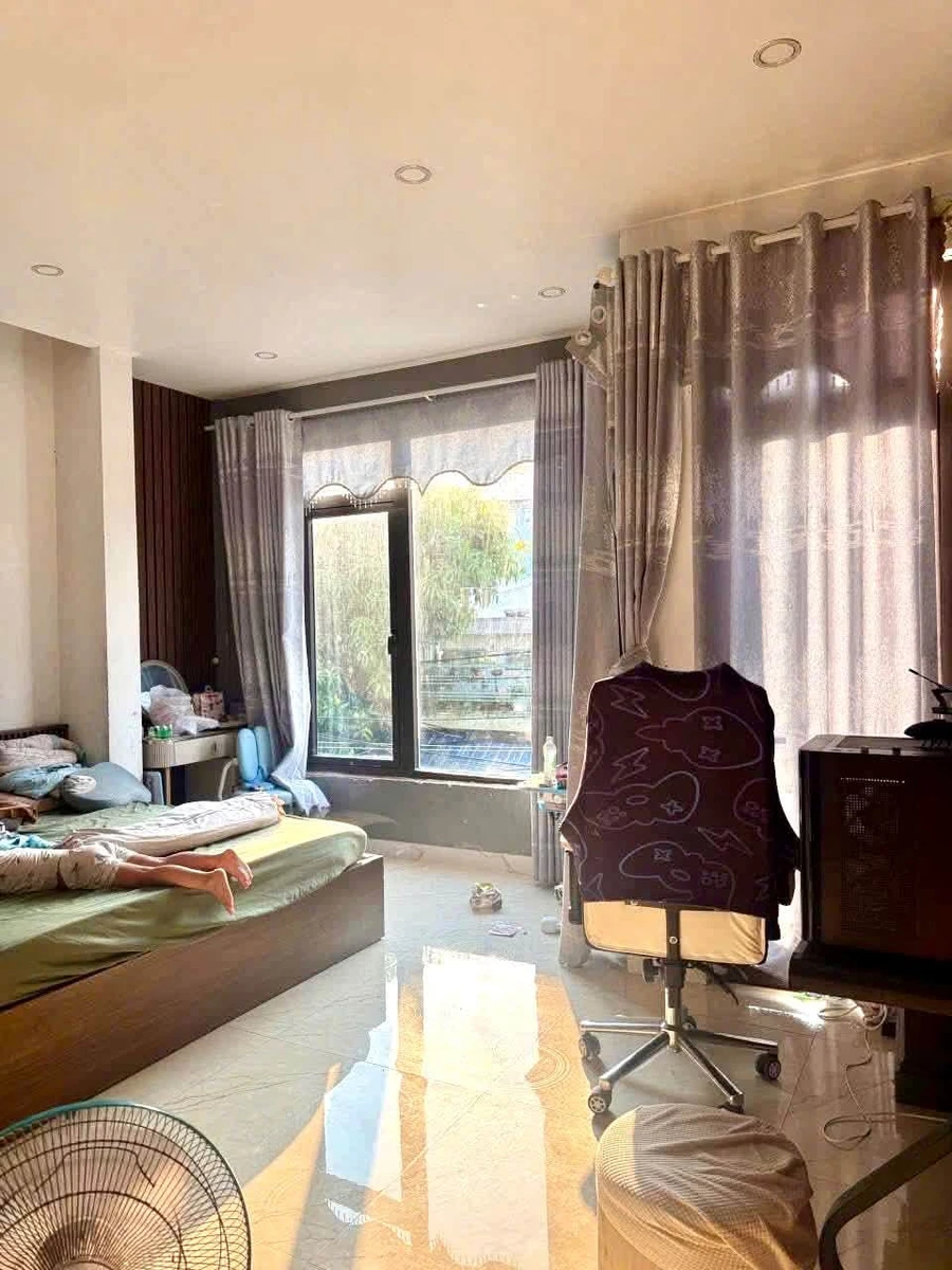 Bán nhà 4 tầng 70m2, 5PN 6WC gần biển Nguyễn Tất Thành, Thanh Khê, Đà Nẵng - Ảnh thu nhỏ 3