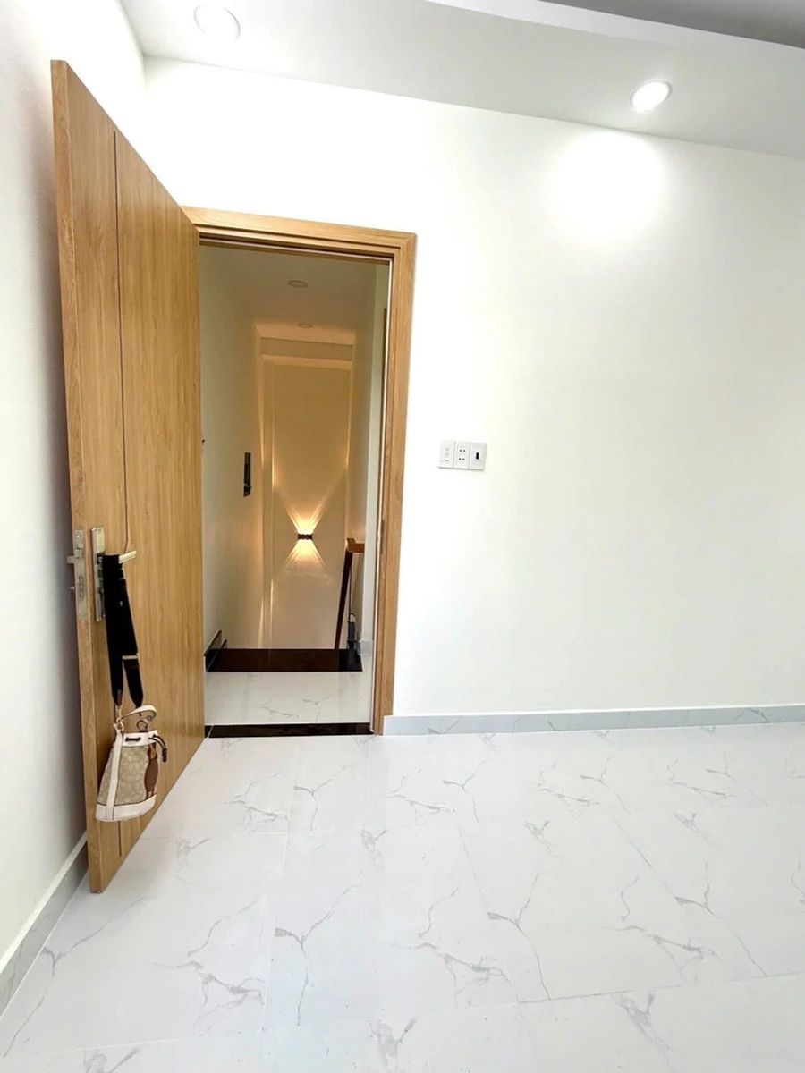 Bán nhà hẻm xe hơi đường Bình Trị Đông, 4x9m, 1 trệt 1 lầu 2PN, Bình Tân - Ảnh thu nhỏ 3
