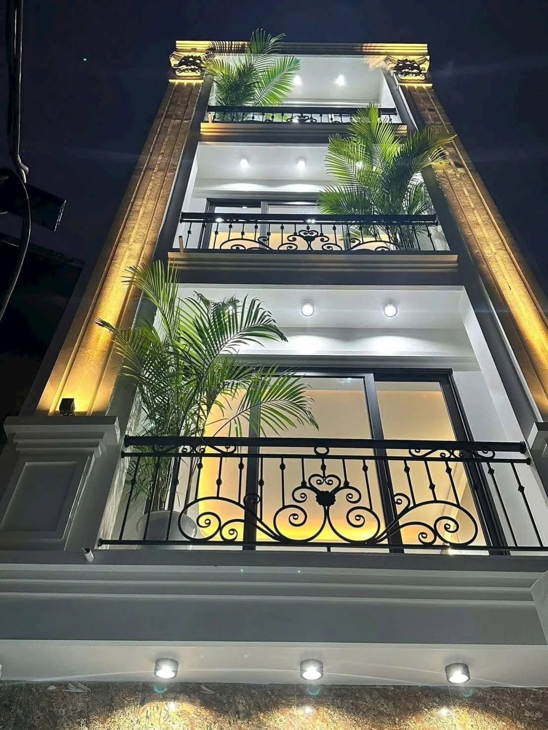 Bán nhà 4 tầng >60m² Thanh Trì, mặt tiền rộng, ô tô đỗ cửa - Ảnh 1