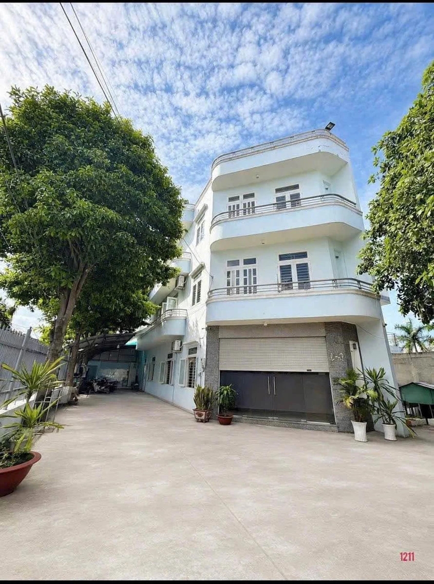 Bán dãy nhà góc 2 mặt tiền 330m² Gia Viên 9 tỷ 5 - Ảnh thu nhỏ 3