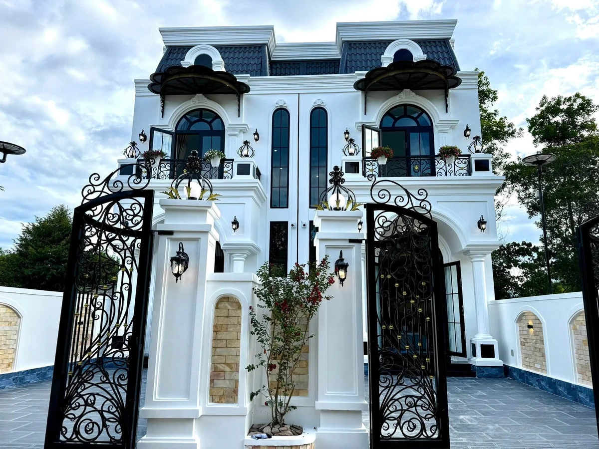 Bán villa 2 tầng 130m² nội thất Huế - Ảnh 1