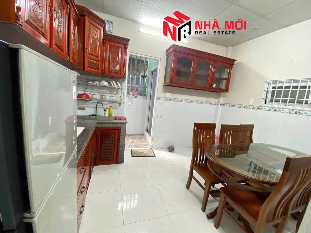 Bán nhà mặt tiền chợ Phường 8, Cà Mau, 85,2m², 3 PN, có nội thất - Ảnh thu nhỏ 4