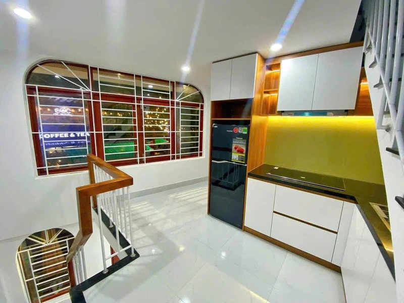 Bán nhà mặt tiền Hoàng Văn Thụ Quy Nhơn, 22m2, 3 tầng, sổ đỏ