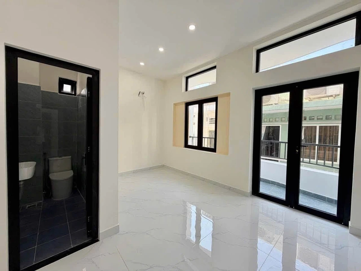 Bán nhà 4 tầng 60m² 5PN gần chợ Cây Quéo 7 tỷ - Ảnh thu nhỏ 3
